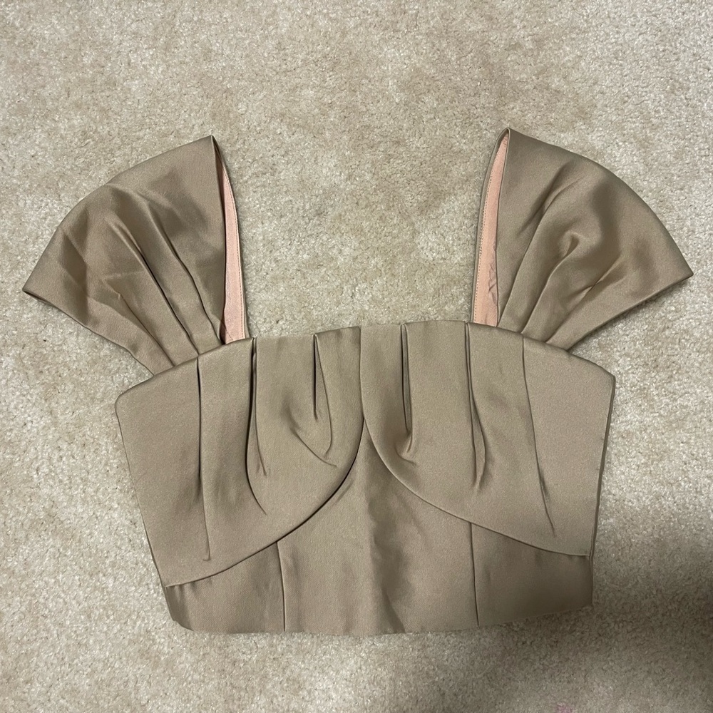 Top - Picture 2 of 4